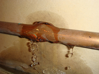 How To Fix Leaky Pipes and Joints